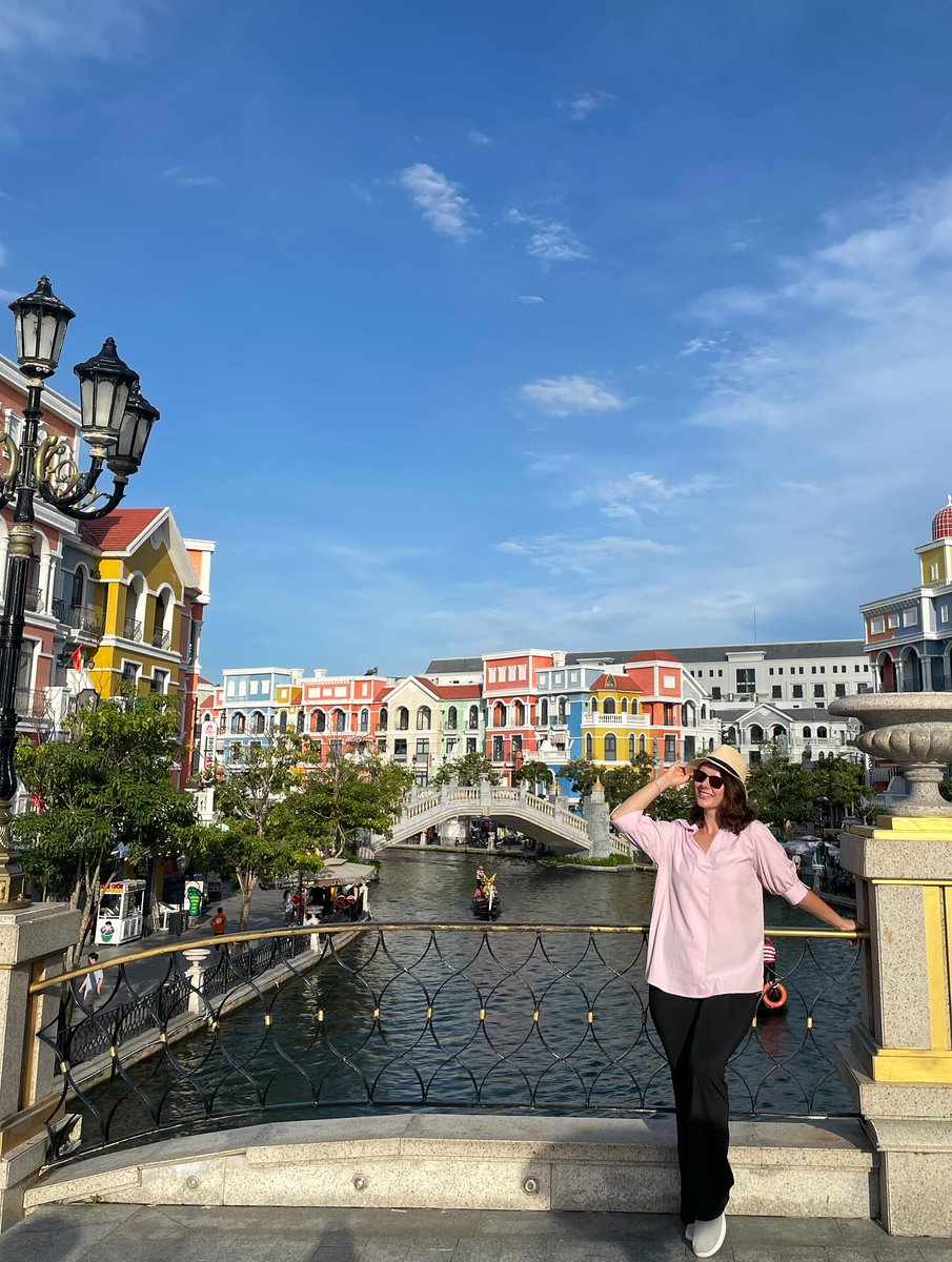 vedatseker1's tweet photo. Yes, I’m still in Asia, exploring amazing Vietnam. A little Venice on a Vietnamese island. https://t.co/IgTOnsSdN7