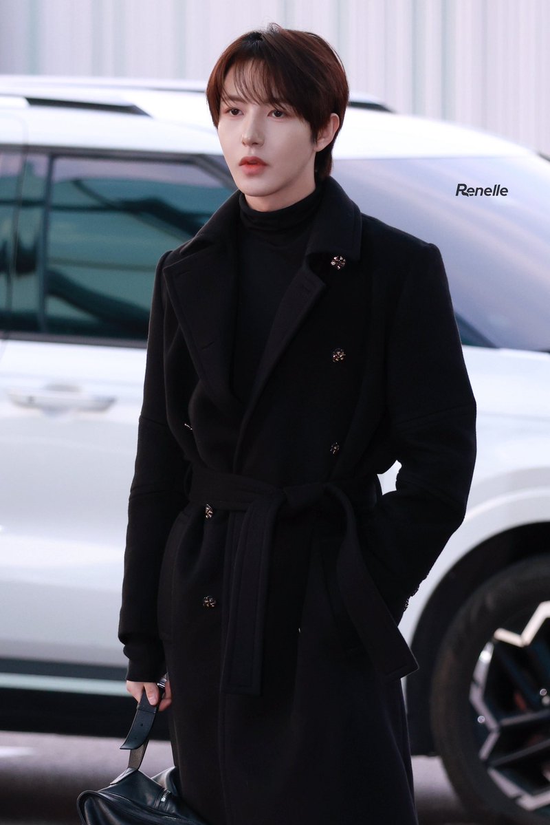 Renelle_3to3's tweet photo. 2601023 ICN

#RENJUN #仁俊 #런쥔 #ロンジュン https://t.co/jDizIyM275