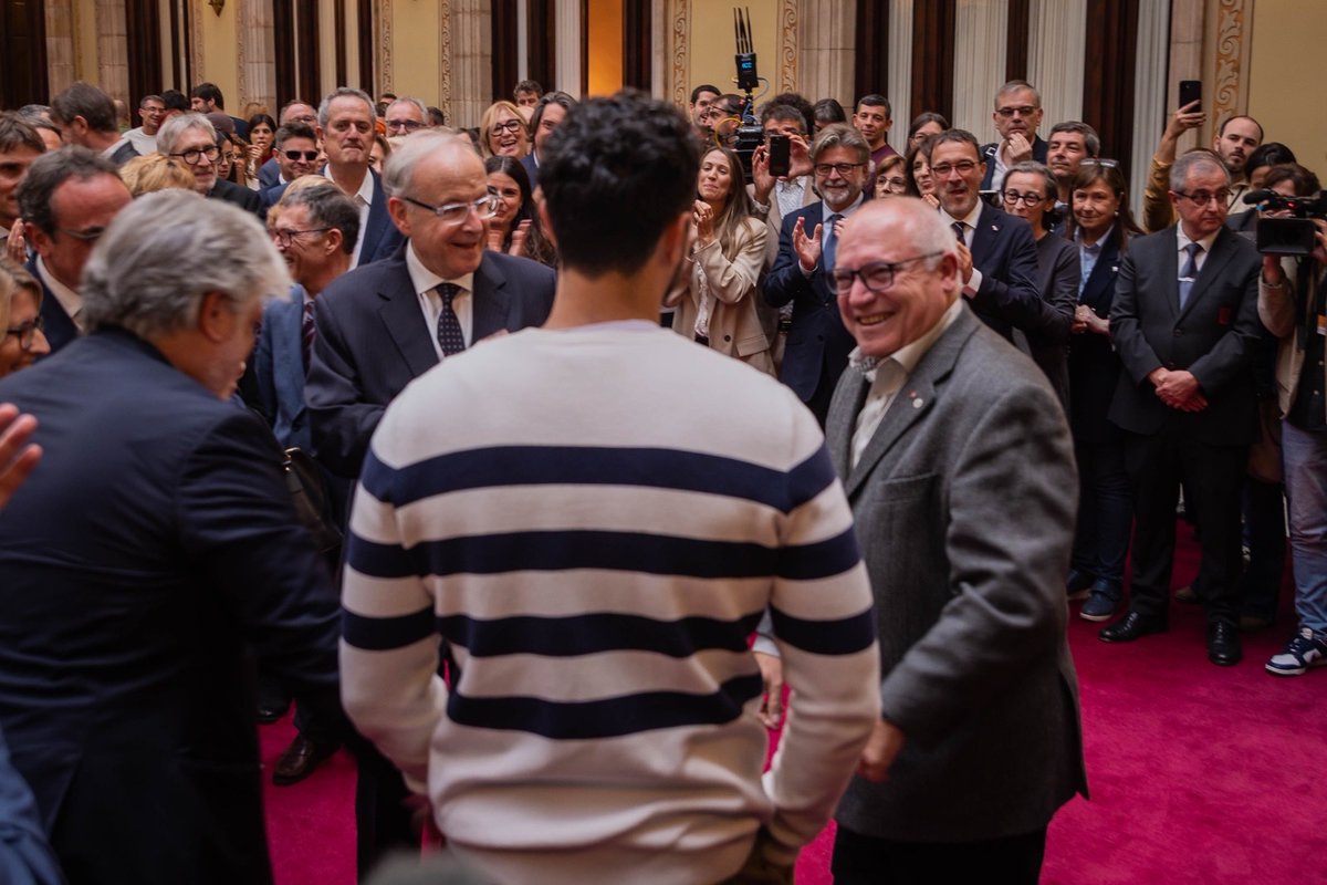 valtonyc's tweet photo. Tornar és una paraula curta per a una cosa que no ho és gens.

Benvingut a casa, amic https://t.co/vUm478ayK0