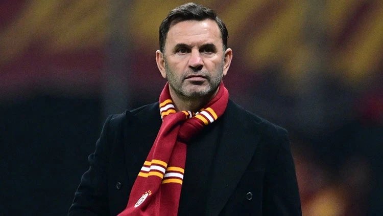 AtiiGS's tweet photo. Ben de dahil birçok hesap Okan hocayı antipatik göstermemek için çok fazla güzelleme yapmıyor hocaya. Zaten ortalama bir Galatasaray taraftarının okancı olmak için argümanları, haterların argümanlarından çok daha güçlü.

Aldığım bilgileri de göz önünde bulundurarak söylüyorum. Düşüncem Hoca sene sonu şampiyon olsa da olmasa da ayırılmayı planlıyor. Ki bence istisnasız her Galatasaraylı şampiyon olarak ayrılmasını tercih eder. 

Bir sezon önce 13. olmuş takımı alıp 4 sene üst üste şampiyon yapmış hocanın, 5 sene üst üste Süper Lig şampiyonluğunu alarak belki de bir daha olmayacak tarihi bir rekoru kırmak istemesi kadar doğal bir şey de yok. 

Onun için sezon sonuna kadar herkes amasız fakatsız hocayı ve takımı destekleyerek şampiyonluğa ulaştırmak için mücadele etmeli, sezon sonu mutlu bir şekilde Okan Hoca da, Galatasaray da yeni maceralara yol almalı diye düşünüyorum.