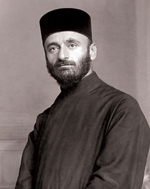 zambakinsanii's tweet photo. Doğduğu ev/ 

Hayatı Kütahya’da başlayan, eğitimi Berlin’de geçen, 1915 yılında sürgüne gönderildikten sonra akıl sağlığını yitiren Gomidas vartabedin ruhuna şifa, adına selam olsun. https://t.co/NlwgLOC4uu