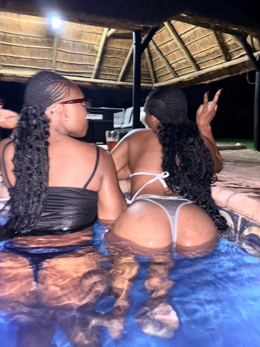 Petitebunnybaby's tweet photo. 3 sum available around Midrand we don't   host travel on card paid Uber or pick up dm for rates 0732964371 https://t.co/f3fM640Bad