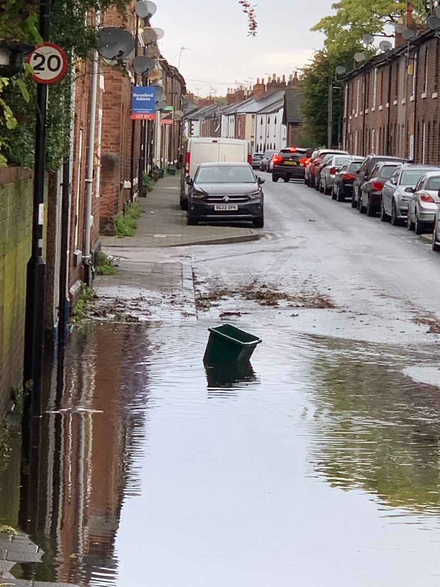 chestertourist's tweet photo. The coracle in Hoole.
#Chester https://t.co/swEKC8t6HS