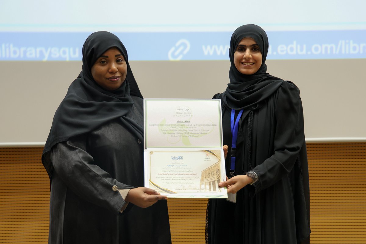 DGHS_Dakhiliyah's tweet photo. @MainLibrarySQU @sultanqaboosuni بجامعة السلطان قابوس. استهدفت الورشة العاملين في مجال البحث العلمي من مختلف التخصصات الطبية في #مستشفى_نزوى و #صحية_الداخلية. تطرقت الورشة إلى أساسيات كتابة البحث العلمي، ومعايير اختيار المجلات الملائمة للنشر، وطريقة التعرف على المجلات المفترسة وتجنبها. https://t.co/S4L1tSz6JC