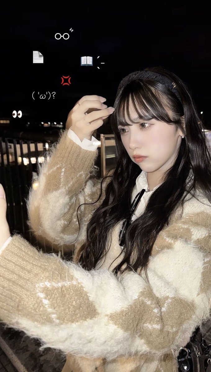 risa11111111111's tweet photo. ちょっとおこってるみきさん可愛すぎて(ˆт · тˆ)まわりの絵文字みきさん全開で可愛い笑笑笑 https://t.co/EcHvNNyCSE