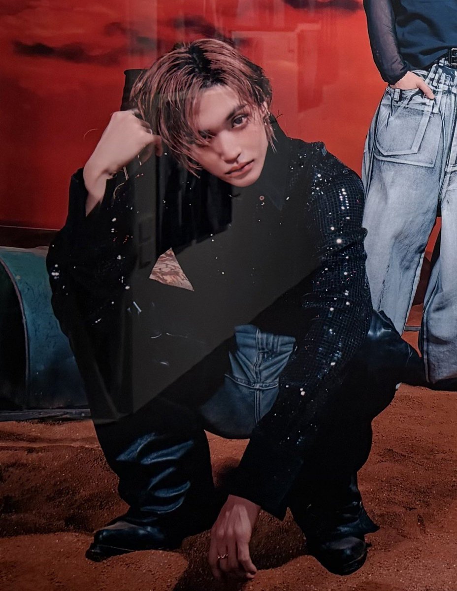 visualbini's tweet photo. this wonbin look https://t.co/kM1ZLWBb6x
