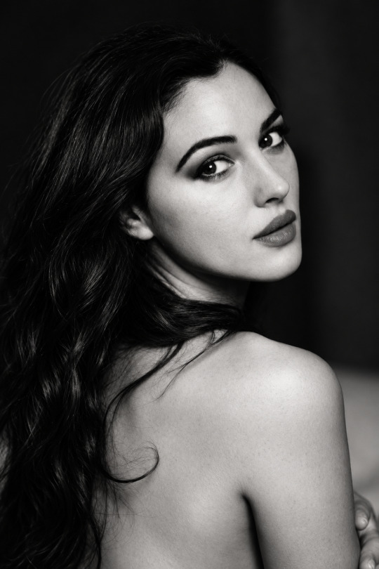 sja67sja's tweet photo. Monica Bellucci https://t.co/YvlIbEX9Xf
