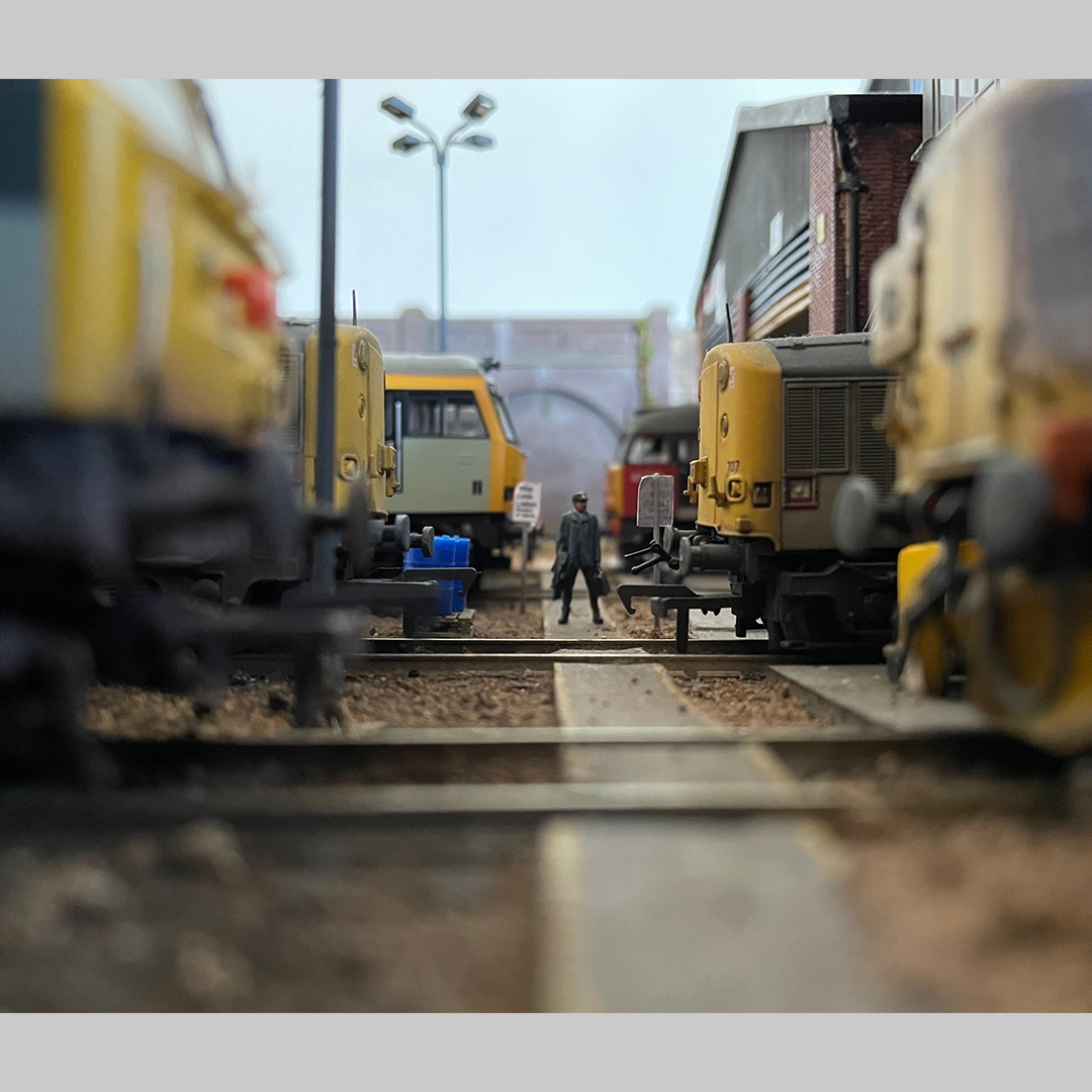 hornby's tweet photo. What's the best thing you have seen on a model railway layout?
An eye-catching model or scenic design? Tell us about it in the comments below!
📸Image credit: Ian Hewitt
#Hornby #Modelrailways #Scalemodelling #Modelbuilding https://t.co/5hanOax2Hh