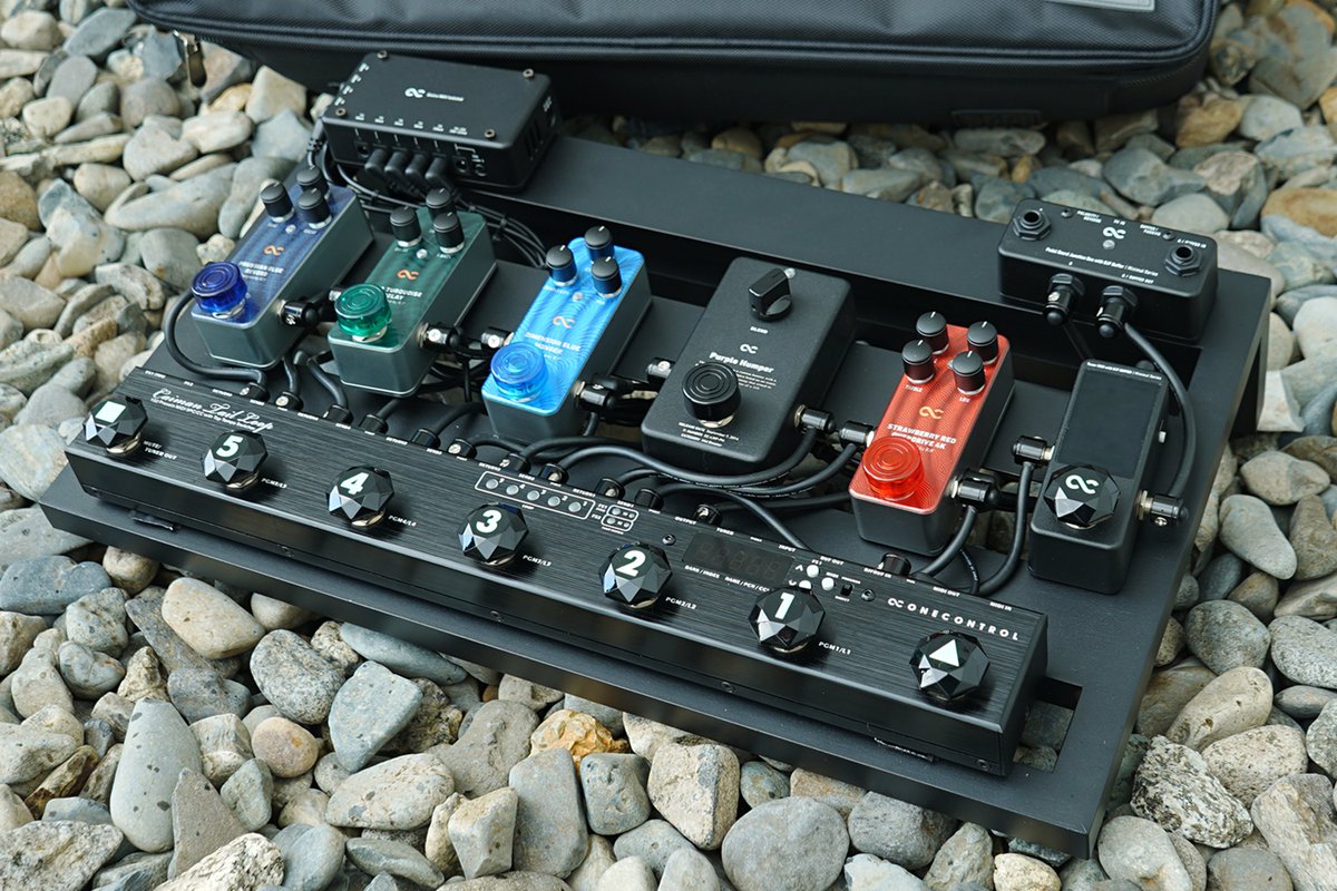 OneControlJp's tweet photo. ◆新製品情報◆
軽量で扱いやすい、すのこスタイルのペダルボード。

『 One Control Light Weight Pedal Board 』

専用バッグ付きで、用途やペダルの台数に合わせて選べる3サイズをラインナップ。

・LWPB3814
・LWPB5020
・LWPB5029

▼各モデルの詳細はこちら
https://t.co/CbZy7Lj7zf https://t.co/pGrfR0v5qD