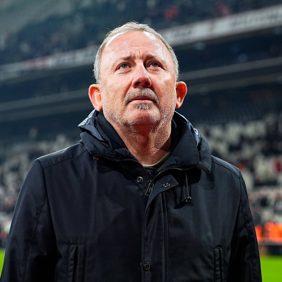 bpthaber's tweet photo. Şenol Güneş: (Sergen Yalçın hk.)

"Milli Takım için benimle görüşmeden Sergen'i göreve getirdiler. Hayırlı olsun. 

Kararın doğru mu yanlış mı olduğunu zaman gösterir.  Göreve kim gelirse gelsin Milli Takım’ın hocasıdır. Başarılı olmasını isteriz." https://t.co/NRKSbUOo8D