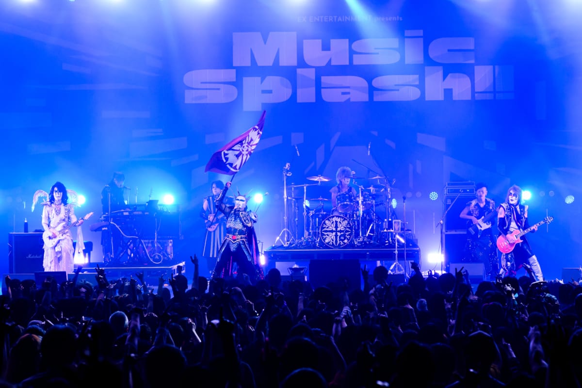OngakuPia's tweet photo. ───────────── 
凛として時雨 × 聖飢魔II
『Music Splash!!』ライヴレポート📝 
─────────────
異なる音楽性を持つ2バンド
ハイトーンと轟音が交わる異色の一夜🔥

▼レポートはこちら
https://t.co/h0l4IvAwra

#凛として時雨 #聖飢魔II
#MusicSplash!! https://t.co/z0RcUhTYYn
