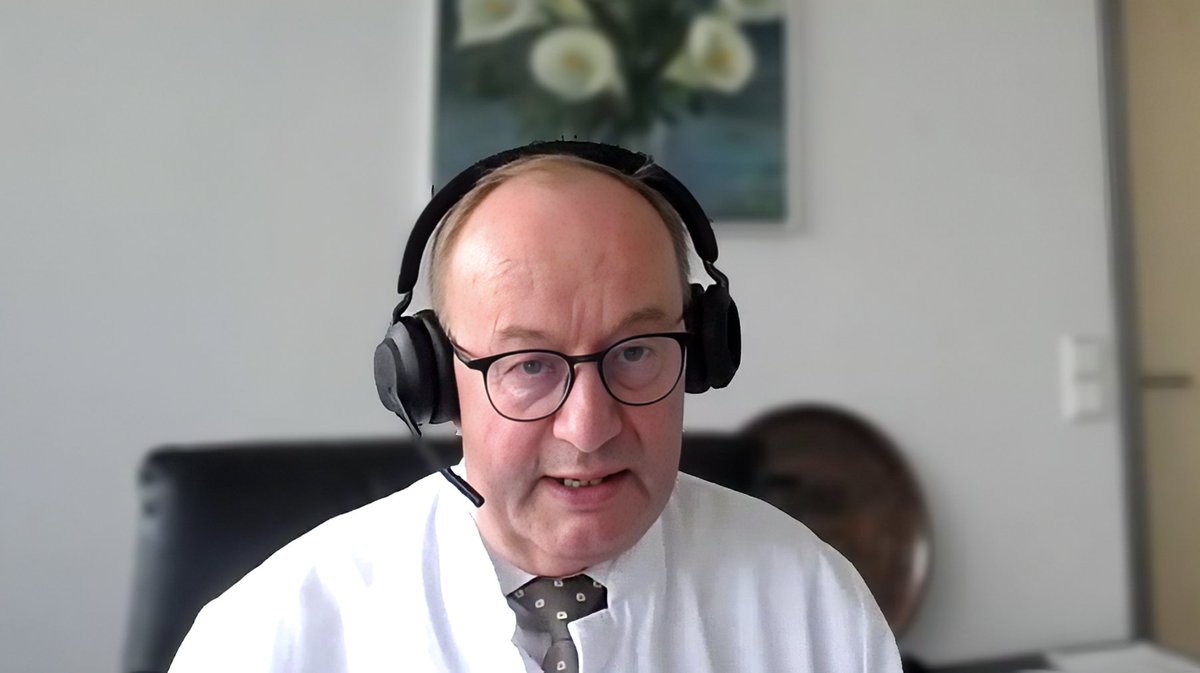 MM_Hub's tweet photo. 🎥 The Multiple Myeloma Hub was pleased to speak with Hermann Einsele, Julius-Maximilians-Universität Würzburg, DE. We asked, How are ocular toxicities associated with belantamab mafodotin managed in MM? 

Watch the full video here: https://t.co/qnzlnr8e7N

#MultipleMyeloma #myeloma #mmsm #MedEd #MedNews 

Intended for healthcare professionals. Independently supported by GSK. Funders are allowed no influence.