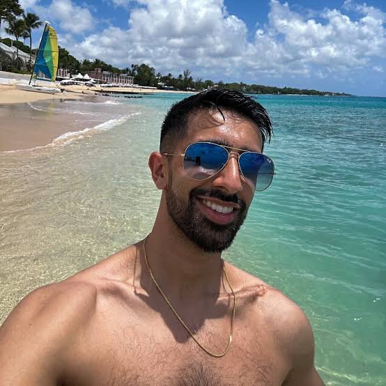 PrasannaK1805's tweet photo. He got squared up by Vikkstar https://t.co/E6wSkx5f0l