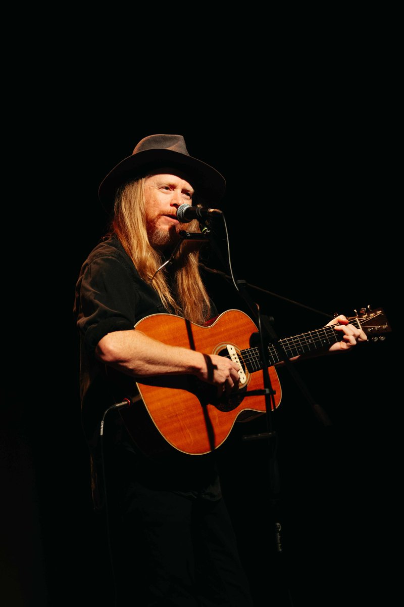 DoctorMusicTuit's tweet photo. Lo de anoche en Barcelona fue precioso ✨

@stularsen nos regaló una noche muy especial en Golem’S. Gracias a todos los que lo vivisteis tanto y a Tim Hart por acompañarnos en una velada tan bonita 🤍

📸 Os dejamos algunas imágenes de lo que fue. https://t.co/rnq2I9BfGQ