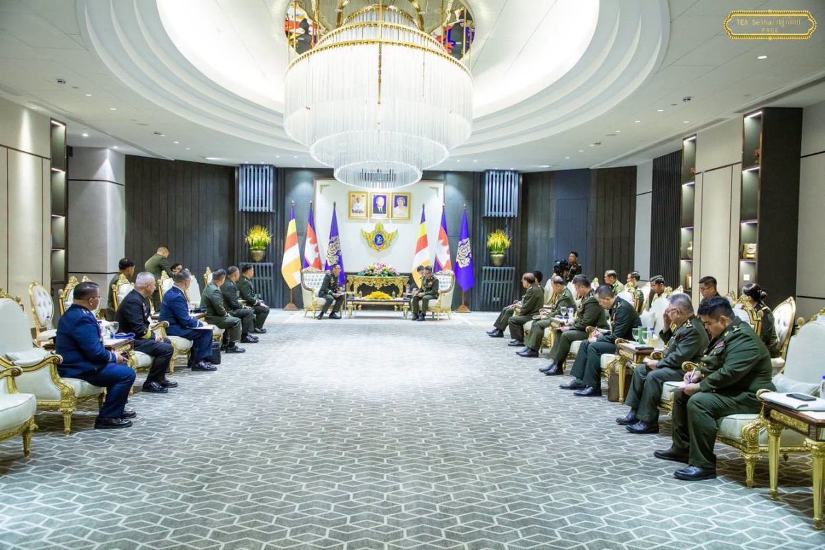 TeamAFP's tweet photo. AFP Chief of Staff Engages Cambodian Leadership on Regional Stability

Armed Forces of the Philippines (AFP) Chief of Staff General Antonio G. Nafarrete led an AFP delegation to Cambodia and Thailand from October 19 to 22, 2026, to engage with senior government and military officials and reaffirm the Philippines’ support for the ASEAN Observer Team (AOT) amid the Cambodia–Thailand border situation.

During the visit to Cambodia, General Nafarrete met with Prime Minister Hun Manet, Deputy Prime Minister and Minister of National Defence General Tea Seiha, and General Vong Pisen, Commander-in-Chief of the Royal Cambodian Armed Forces. These engagements provided opportunities to discuss developments related to the border situation and underscore the importance of continued dialogue and regional cooperation.

Through its participation in the AOT mission, the AFP supports the Philippines’ commitment to ASEAN cooperation, regional stability, and the peaceful resolution of disputes. This engagement reflects the country’s contribution to regional peace and security, while the AFP remains steadfast in its primary mandate to defend Philippine sovereignty and protect the Filipino people.

Photo courtesy of the Ministry of National Defence of the Kingdom of Cambodia and the Official Facebook Page of Cambodian Prime Minister Hun Manet

#AFPyoucanTRUST
#OneAFPOnePhilippines
#StrongAFPStrongPhilippines
#OurSeasOurRightsOurFuture
#MatatagNaSandigan 🫡🇵🇭