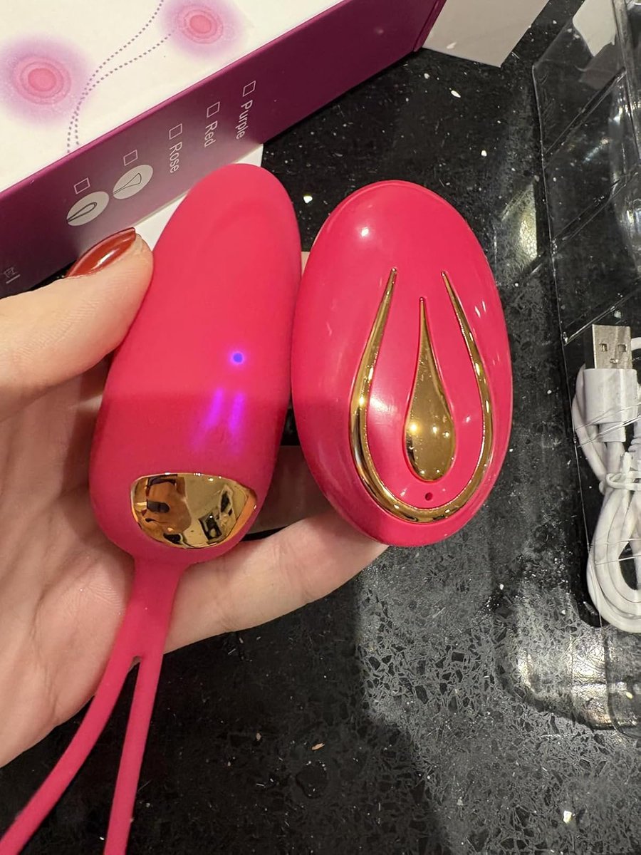 Reynajett123's tweet photo. Practical design. Good battery life and works perfectly.

Available in various colors; I chose dark pink. The remote control is also dark pink.

#Teenager #Vibrator #Phone #Masturbation #Semen #Sex #Tube #SexFilm https://t.co/BxBirr6IF2