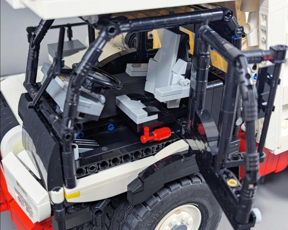 Rebrickable's tweet photo. Astra RD32 Mining Truck by M_longer #MOC-278838 #lego #rebrickable #legomoc https://t.co/oa6JDWlobT