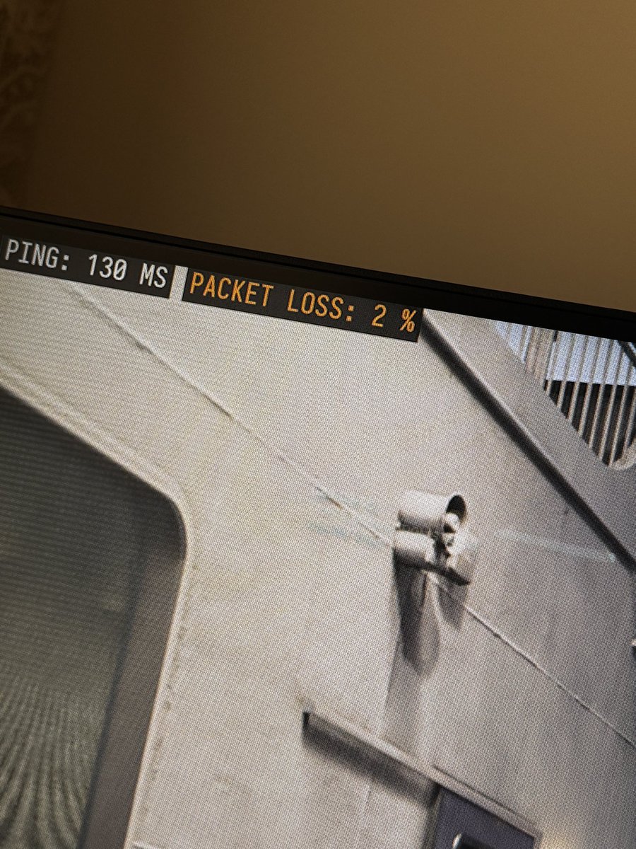BornMini's tweet photo. Trying to figure out why I’m doing so bad on the new COD, turns out I have shittttttt internet 
130 ping = laggg https://t.co/rmKAuAVAc8