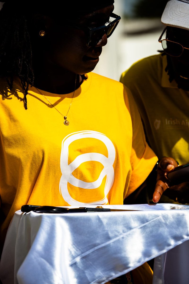 nealerichmond's tweet photo. Access to timely eye care can mean the difference between sight and blindness. Thanks to Sightsavers, the Senegalese Government and Irish Aid, trachoma has been eliminated in Senegal. Proud to open a new eye clinic in Bambey. 🇮🇪🇸🇳 https://t.co/w7G6fgDfKn
