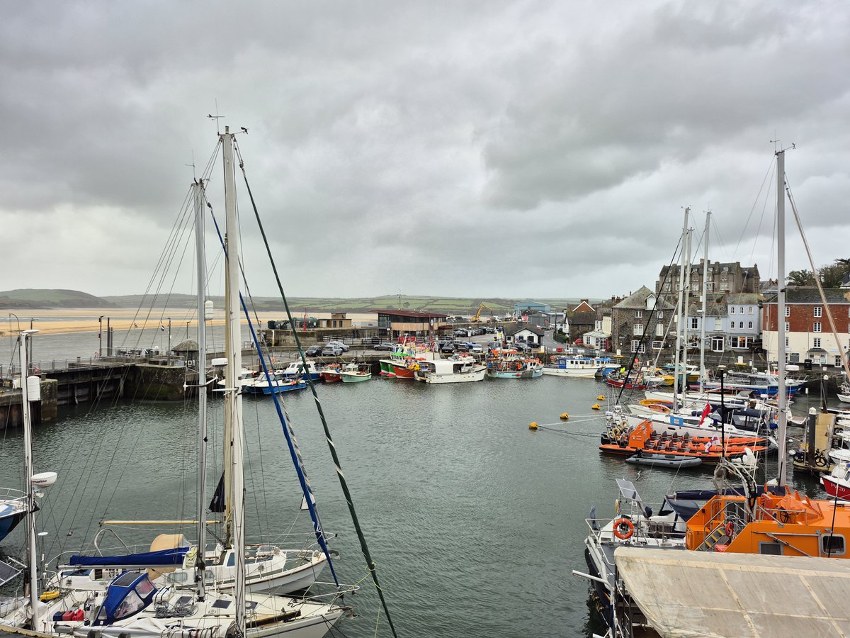 QuayArtPadstow's tweet photo. Its all snug in the harbour. The Black Tor ferry keeps going. #PadstowHarbour #NorthCornwall #TheCamelEstuary #Rock #WhateverTheWeather
@Westcountry @WendyMounce @Cornwall_Coast
@Devon_Cornwall @iloveukcoast @Intocornwall
@ILoveCornwallUK @Cornishreview @Cornish_Review https://t.co/RDTJf4kg0G