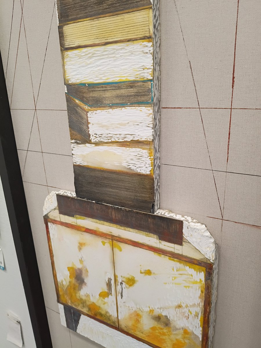 wgdevi's tweet photo. お次は市民ギャラリーで「100周年記念道展」。2014年に初めて道展に足を運んで以来の二回目となる道展体験！朝地信介さんの作品（写真3枚目）がとても格好良くて、29日からクリークホールで始まる個展も観に行こうと思った。 https://t.co/wPo5jS2Y1p