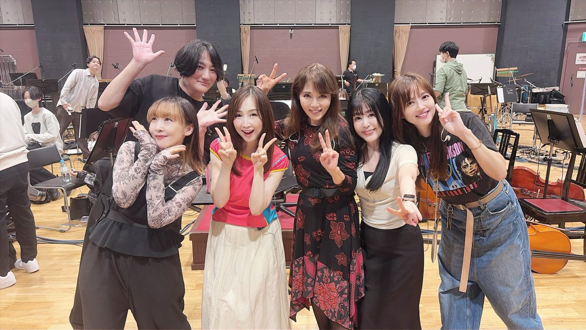 yumimania's tweet photo. いよいよ24日、25日♡こんな素晴らしいアーティストのみなさんと歌える幸せ✨
（お写真は昨日のリハにて）
会いに来てね💓

日程｜2026年10月24日(土) &amp; 25(日) 
会場｜東京・日本青年館ホール 
出演｜鮎川麻弥／森口博子／米倉千尋
 　　　松澤由実／angela
ご購入はこちら

https://t.co/owViuQPd4d https://t.co/ci5ElieEG2