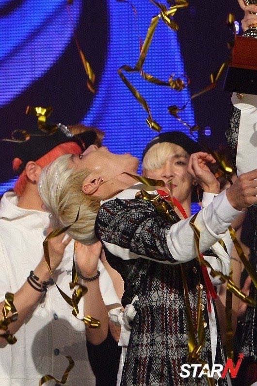 jonghyyun tweet picture