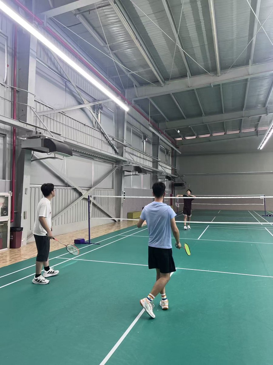 syjunbound's tweet photo. 一个简单的bug豆包修复两天了都没弄好，果然还得是chatgpt.，gemini 都比豆包好用，豆包动不动就撂挑子，还不承认自己弄错了，啥都靠猜。以后专业的事交给gpt. 豆包感觉就是老头乐。 https://t.co/RfIl4fPhq9