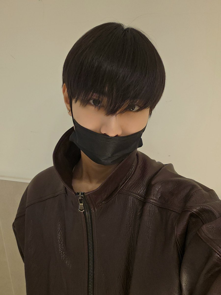 kkubb0x2's tweet photo. 실수로 존나많이웃음 https://t.co/UHM4ZPJlsU