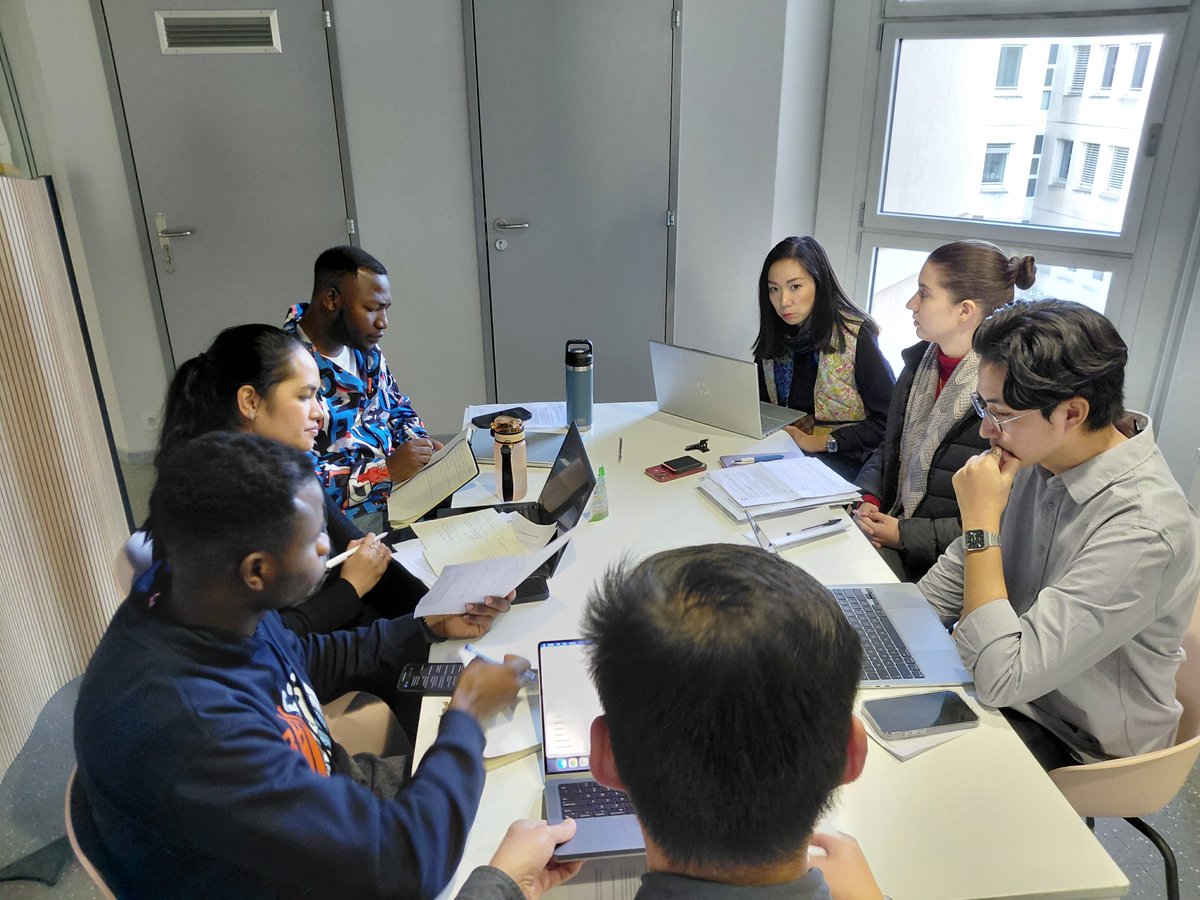 MEIG_Programme's tweet photo. Learning how to #negotiate and other soft #skills are an essential part of the #MEIGProgramme. Our participants enjoy the experience and gain many benefits for their future #career.

@UNIGEnews @unige_en @GSI_UNIGE @CEJE_UNIGE https://t.co/1Eor73cu8F