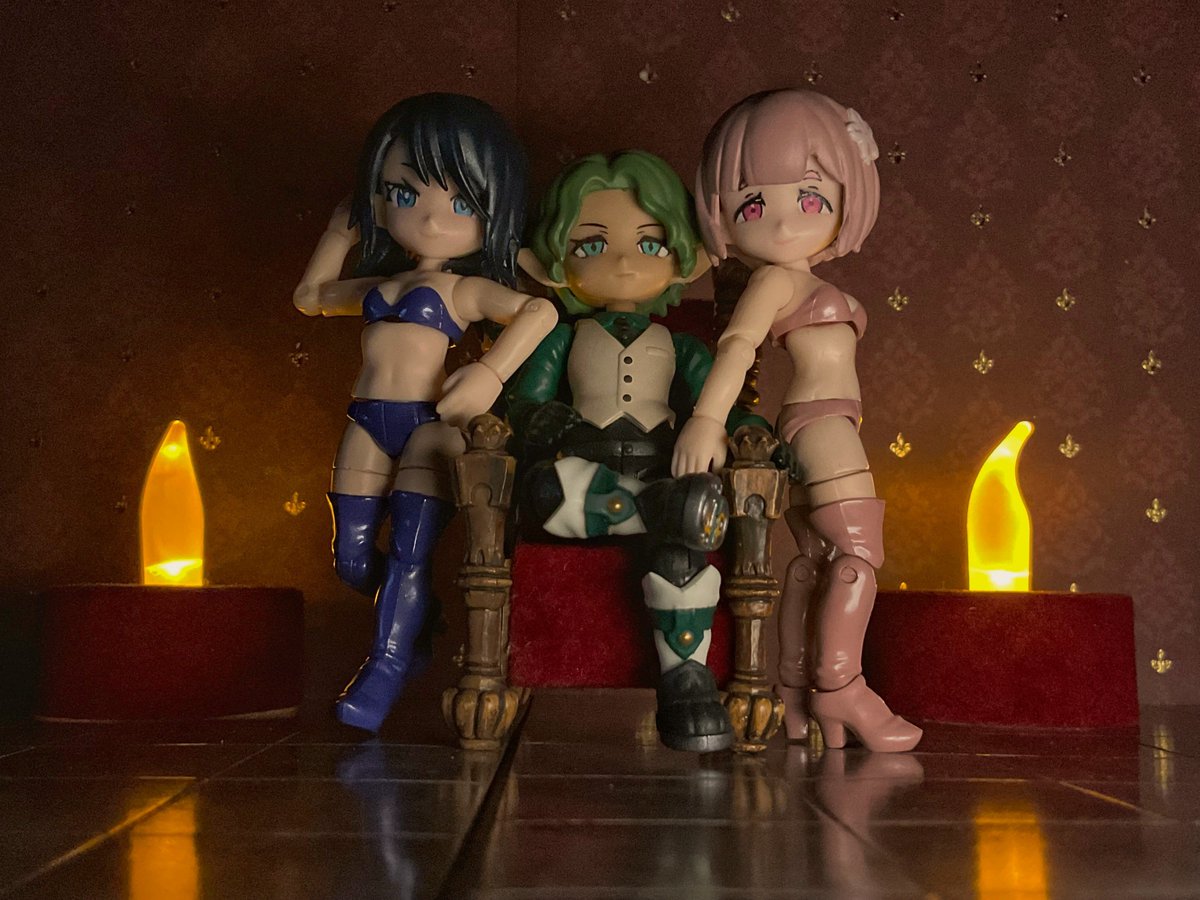 yuba_fig's tweet photo. 王都のどこかにある、何の変哲もない一室
ここには時折、悩める者が訪れるという
一体何が行われているのだろうか？
#リンクトラベラーズ https://t.co/vEGtGSBBXn