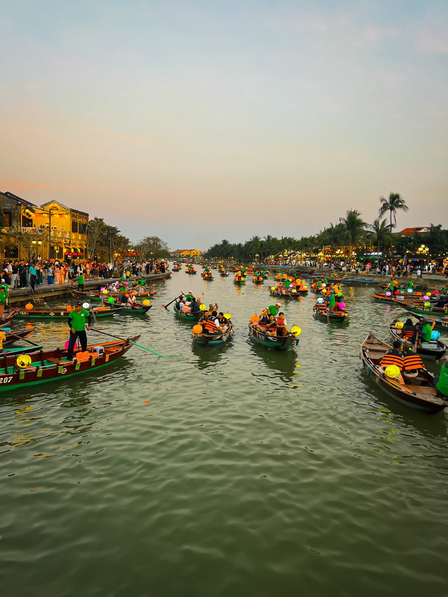 josedario11's tweet photo. Hội An Ancient Town, nơi lưu giữ vẻ đẹp cổ kính và nhịp sống yên bình. https://t.co/LgaFCO45P7