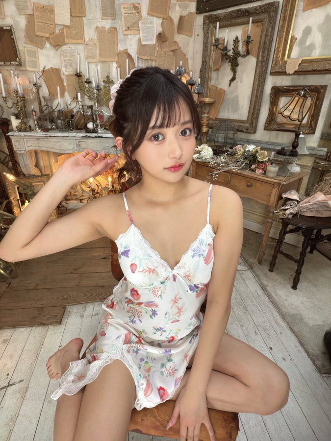 desso24's tweet photo. デビューして2年で出演作400本超えってすさまじくないですか...？ https://t.co/4kZdDstt1Y