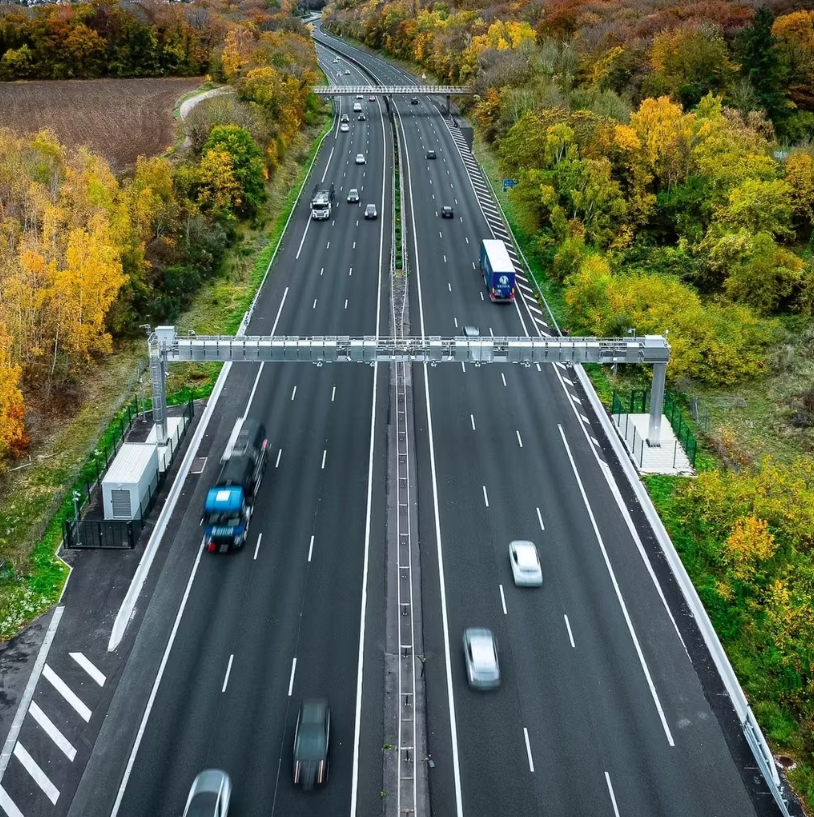 Dealabs's tweet photo. 🦌🛣️
Intéressant pour ceux qui bossent dans le coin
L'autoroute gratuite en semaine jusqu'en août 2027 👇
➡️ https://t.co/88fsEVKS88 ⬅️ https://t.co/28bK2UqLqR