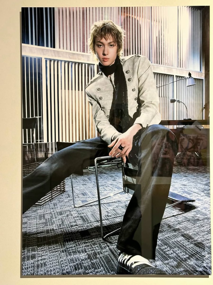 MARStudio080320's tweet photo. MARTIN CORTIS’s cute face is impossible to resist at the D’FESTA exhibition. #MARTIN #마틴 https://t.co/kD1u8aVOKV