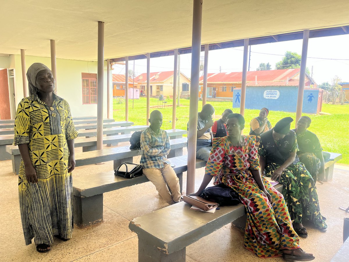 UHSNET's tweet photo. The review meeting with Kayunga paralegals provided an opportunity to assess progress, share experiences, and discuss challenges encountered in their work. The discussions also focused on strengthening ongoing efforts to support communities in accessing justice and https://t.co/V3WwYD1iFQ