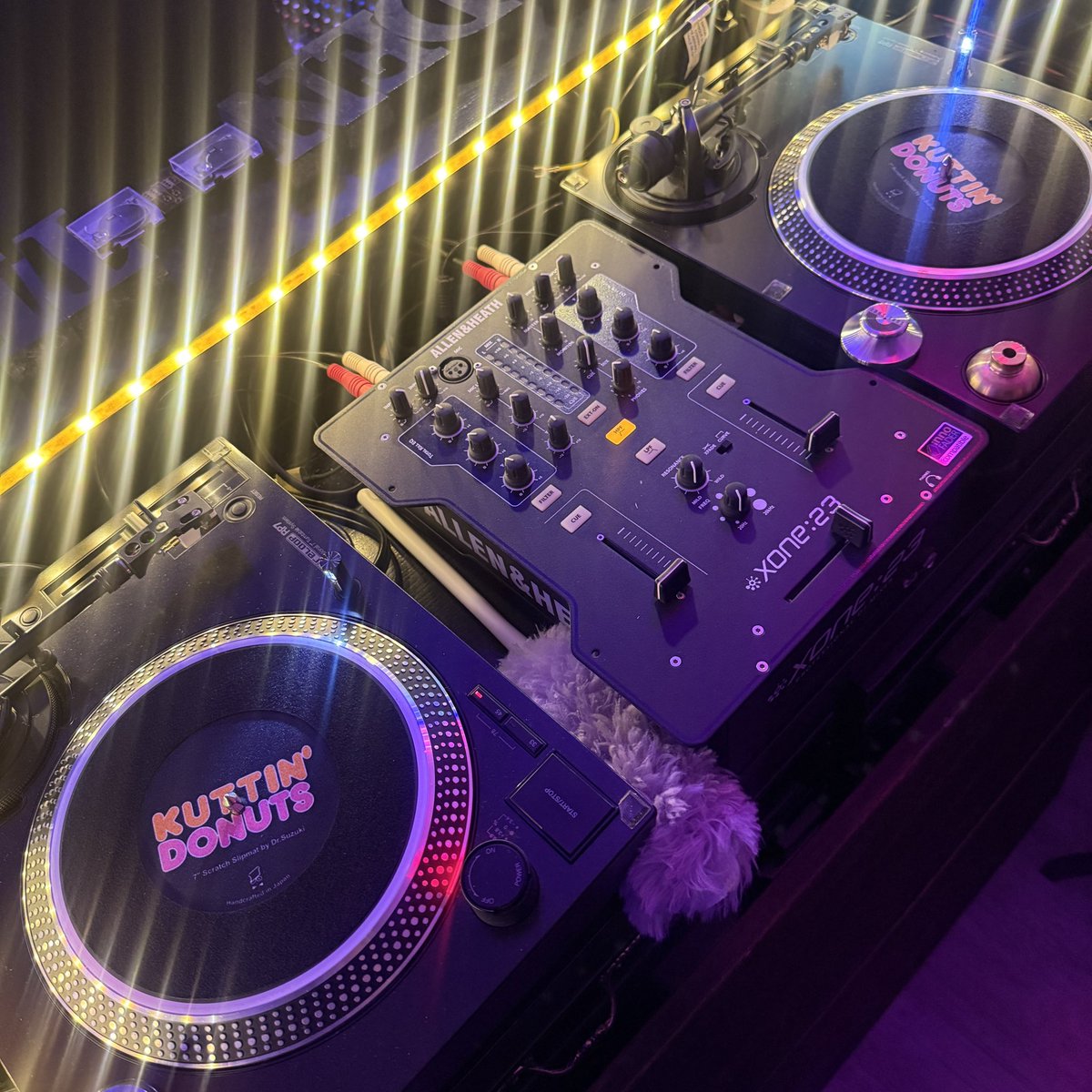 Orbital_Ring's tweet photo. 7inch専用ターンテーブル！アレヒのミキサーも相まってもんのすげえ良い音〜！😍😍😍
#up7 https://t.co/sPcUsOZCr1