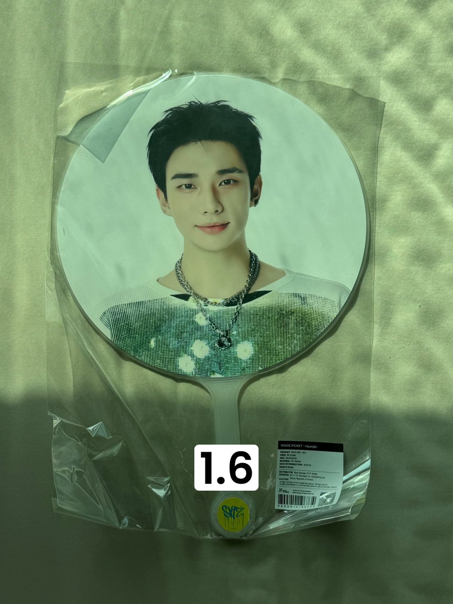 ferret_land's tweet photo. 스트레이키즈 스키즈 엠디 포카 양도 일본 엠디 포토카드 팝업 stray kids skz wts merch MD photo cards pop up japanese merch 

more merch in profile 
eng ✔️

방찬 리노 창빈 현진 한 한지성 필릭스 승민 정인 아이엔 bangchan leeknow changbin hyunjin han hanjisung felix seungmin jeongin https://t.co/Is0nL90rma