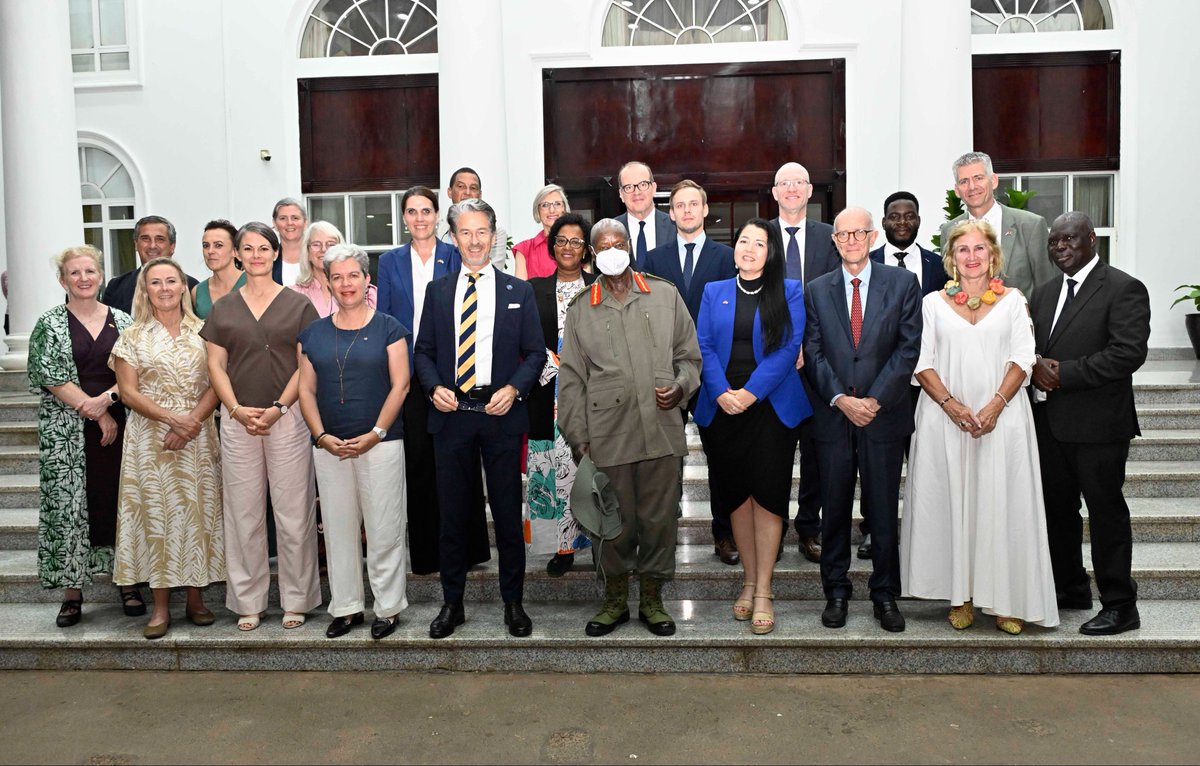 KagutaMuseveni's tweet photo. Last night at State House Entebbe, I met European Ambassadors and investors. I was pleased to learn that European investors are increasingly investing in Uganda, particularly in hydropower and other infrastructure projects.
I have always told our European friends that Africa is a huge market because of its rapidly growing population. This is an opportunity we must all take advantage of.
On tax incentives, I explained that our 10 year tax holiday for eligible manufacturers is meant to encourage investment, production and job creation. As our people produce and earn more, Government also collects revenue through consumer spending and income taxes.