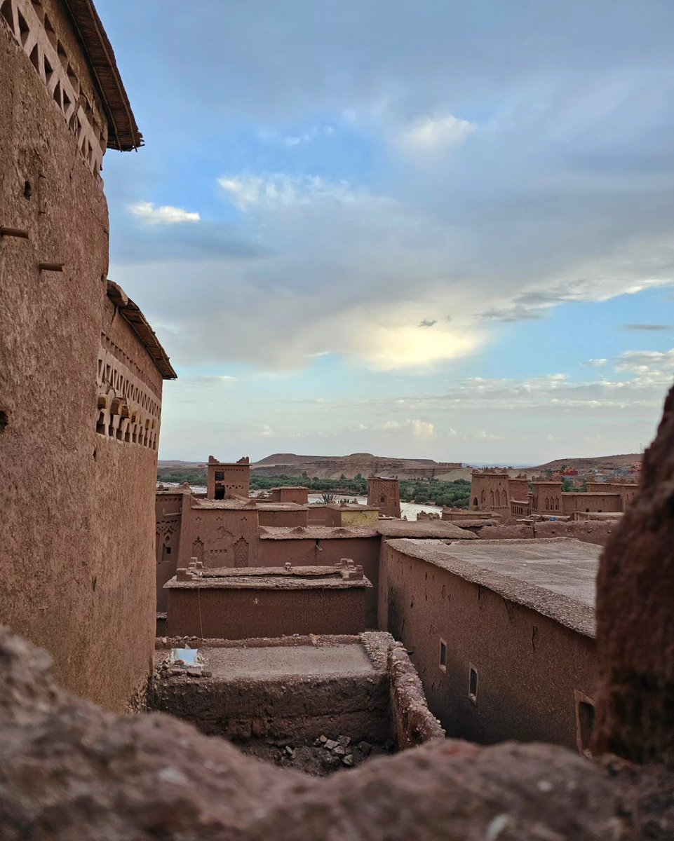 XGUELER's tweet photo. Ait Ben Haddou, Marocco: un luogo senza tempo tra storia, deserto e architettura tradizionale. https://t.co/1X1eFSeiS6