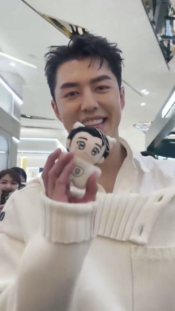 conycony1102's tweet photo. พ่อแม่ ถือตุ๊กตาน้าทรีกับคุณนายทั้งคู่แล้วนะ ไอเทมที่ต้องมีจริงๆ🥺 https://t.co/pFo6pvHble