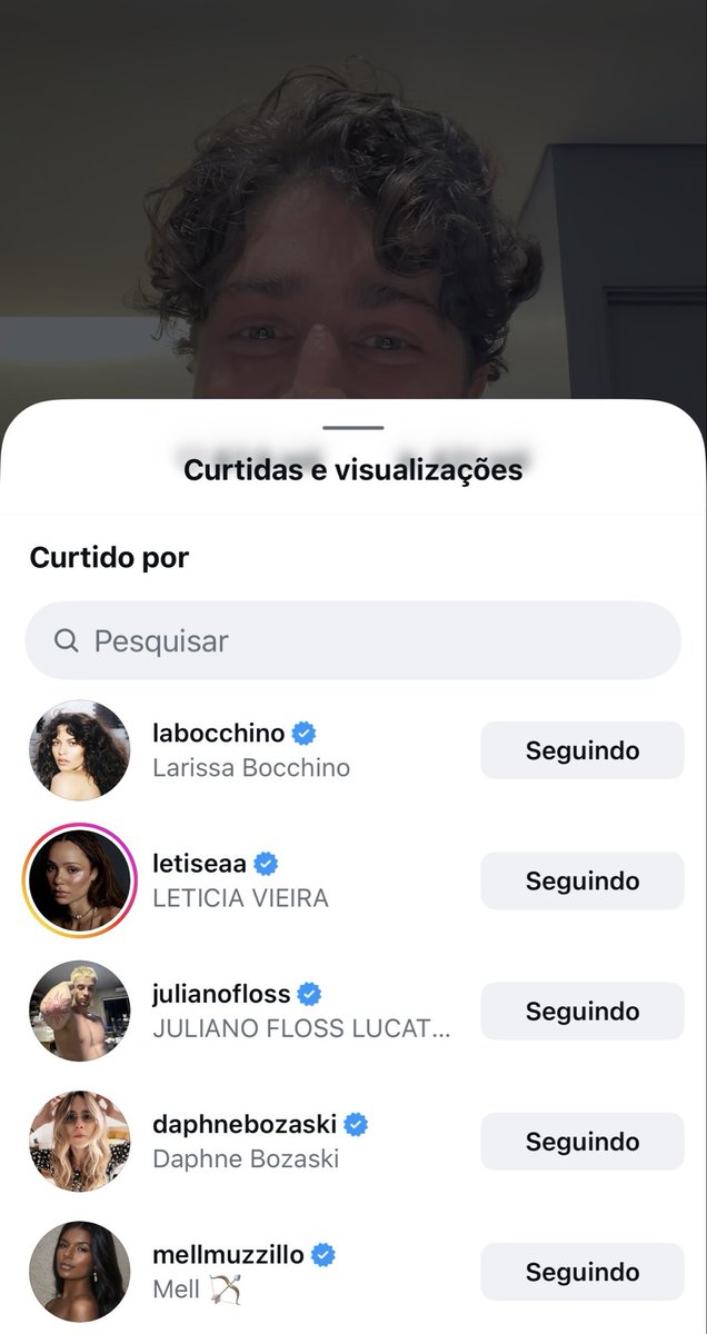 amandahesh's tweet photo. amando ver os artistas cobrando sim a Globo e criticando sem medo e fora esses muito mais e principalmente quem tá com contrato https://t.co/7jUX7WHJk2