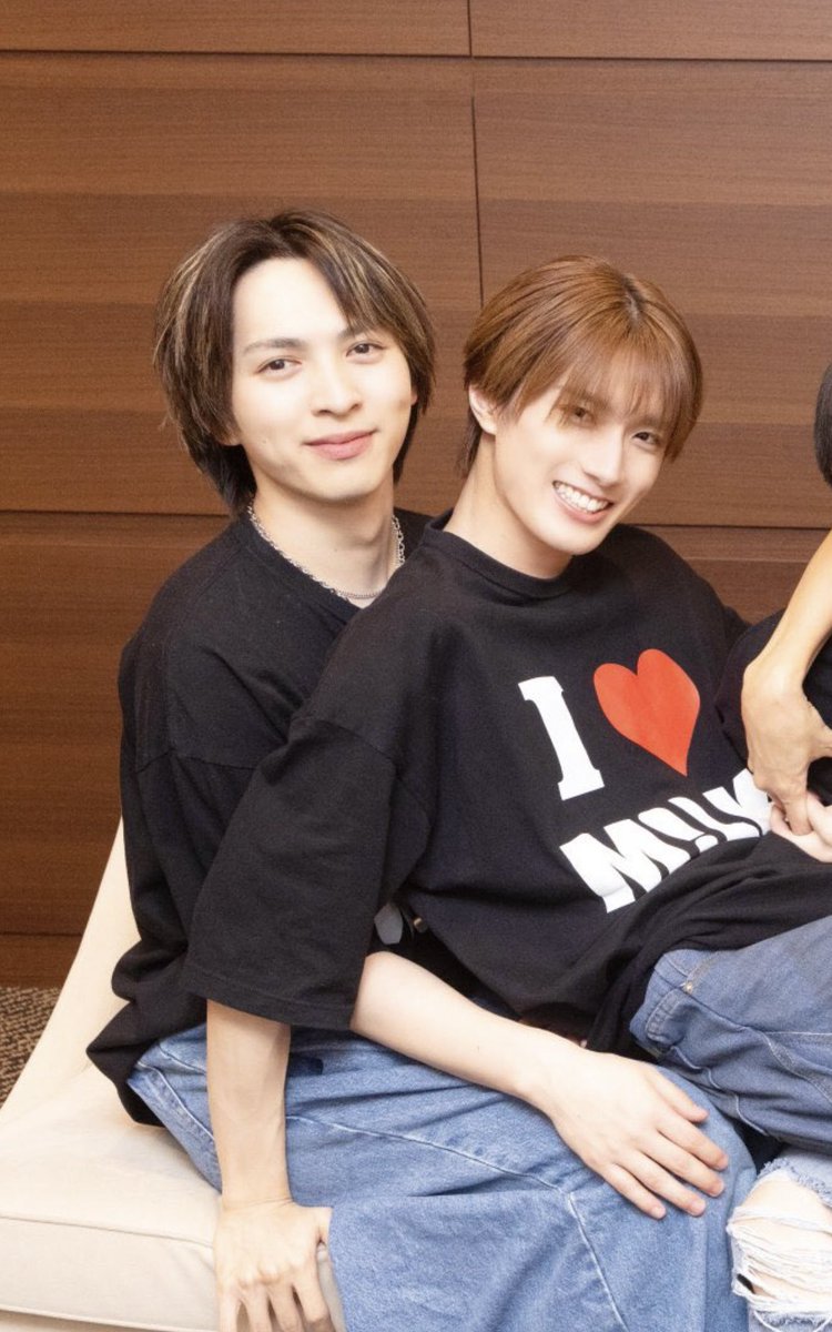 ppppp_pipopapi_'s tweet photo. 「息子を溺愛する母」の質感になりがちな吉田さん https://t.co/VcmfF5eEmR