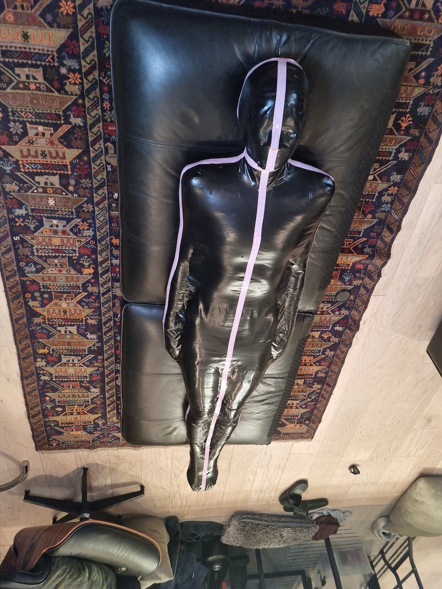 Modelizericus's tweet photo. A decorative @all_bound_up_ https://t.co/5LTDM1moGI