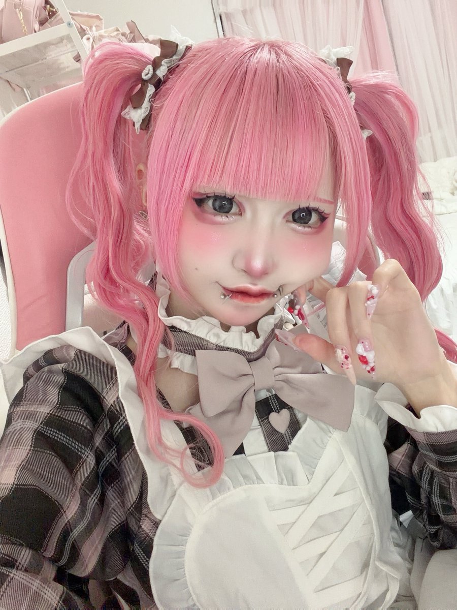 uin2218's tweet photo. あまあまいちごチョコみたいなワンピース🍓🍫♡
#RomeRitual #ロメリチュアル #ろめり #pr https://t.co/FUEvstnfpb