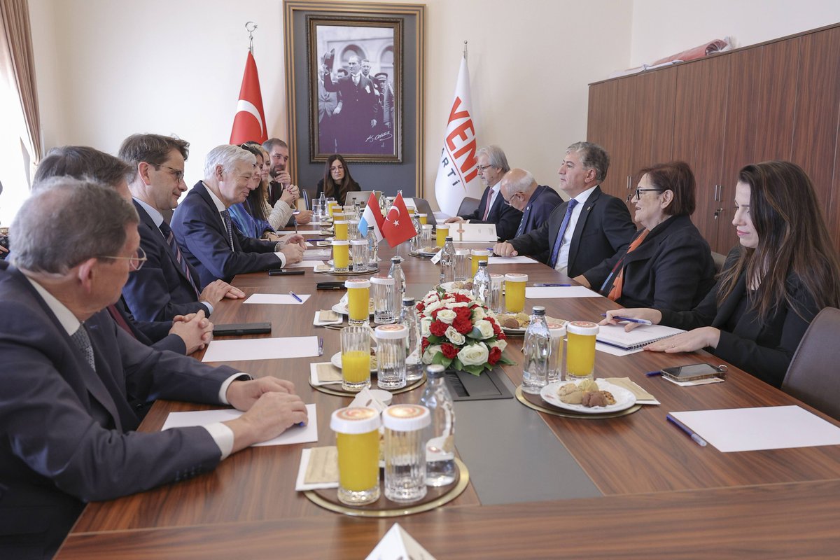 muratemir_dr's tweet photo. Türkiye Büyük Millet Meclisi’nde, Lüksemburg Temsilciler Meclisi Başkanı Claude Wiseler ve beraberindeki parlamento heyeti ile bir araya geldik.

Lüksemburg Temsilciler Meclisi Başkanı Claude Wiseler, meclisteki siyasi grupların başkanları ve temsilcilerinden oluşan heyeti Gazi Meclisimizde ağırlamaktan memnuniyet duyduk. Heyetler arası görüşmemizde iki ülke arasındaki parlamenter diplomasiyi, bölgesel gelişmeleri ve Türkiye-Avrupa Birliği ilişkilerini kapsamlı biçimde ele aldık.