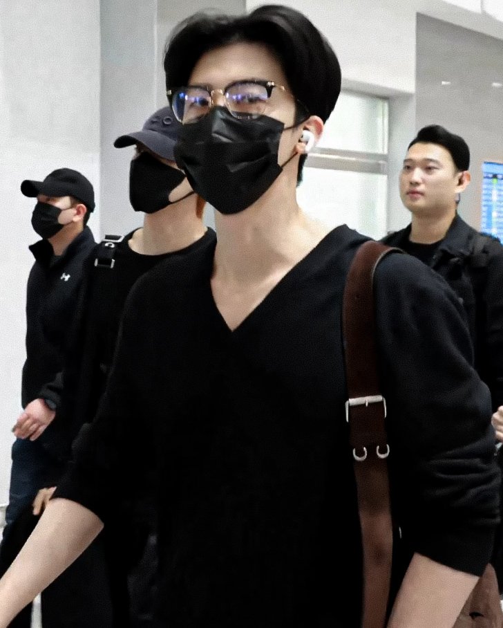 the813Degrees's tweet photo. พี่แจมินผมสั้นใส่แว่นเปิดหน้าผาก พี่เป็นพ่อหนู ㅜㅜㅜㅜㅜㅜㅜㅜㅜㅜㅜㅜㅜㅜㅜㅜ https://t.co/uyzjENnVtn