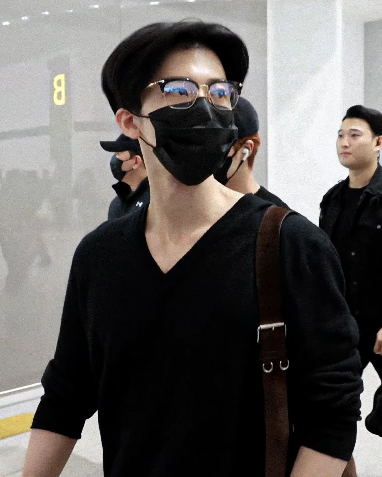 the813Degrees's tweet photo. พี่แจมินผมสั้นใส่แว่นเปิดหน้าผาก พี่เป็นพ่อหนู ㅜㅜㅜㅜㅜㅜㅜㅜㅜㅜㅜㅜㅜㅜㅜㅜ https://t.co/uyzjENnVtn
