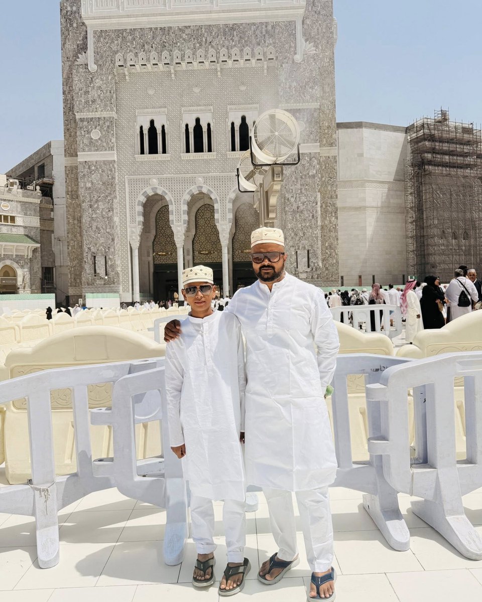 Eula625316's tweet photo. Alhamdulillah, Jumma at the Haram. https://t.co/rMyc4fkwHJ