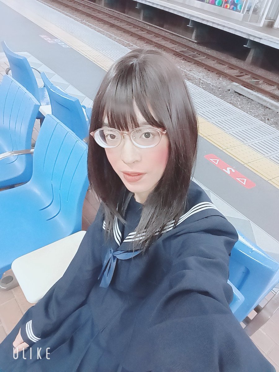 sayu_8200's tweet photo. 金曜日！
学校終わりの撮り鉄よ！
#女子鉄 #おとこの娘 #男の娘 https://t.co/5qzAfwWN7W